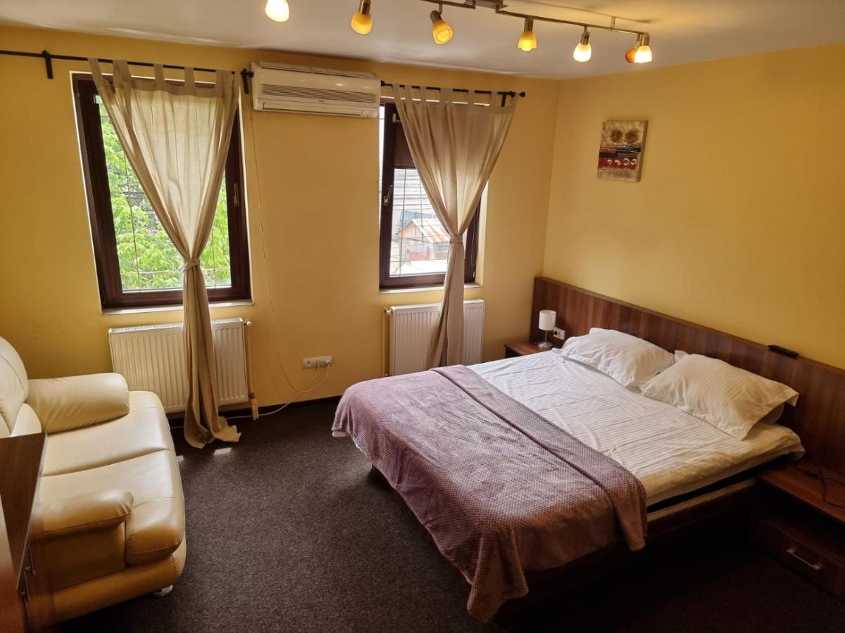 Casa Romana Appartamento Ploieşti Esterno foto