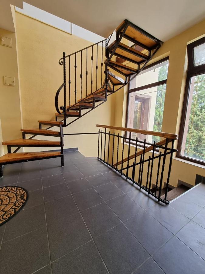 Casa Romana Appartamento Ploieşti Esterno foto